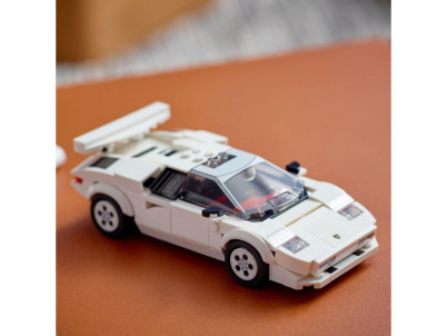 Lamborghini Countach 76908