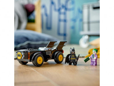 Prenasledovanie v Batmobile: Batman