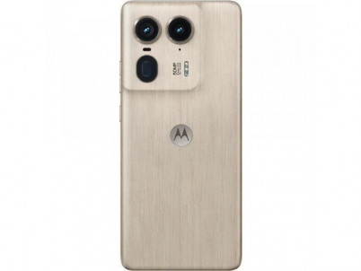 Edge 50 Ultra Nordic Wood Motorola