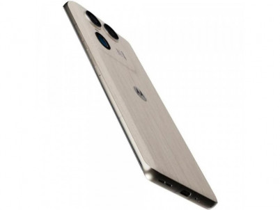 Edge 50 Ultra Nordic Wood Motorola