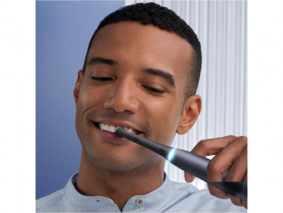 IO7 Series Duo Black O/W z. kefka Oral-B