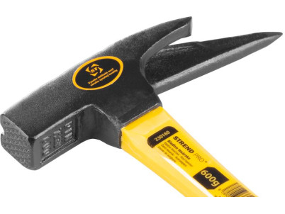 Kladivo Strend Pro HM303 600 g, tesárske, sklolaminátová rúčka, TPR, dĺžka násady 330mm