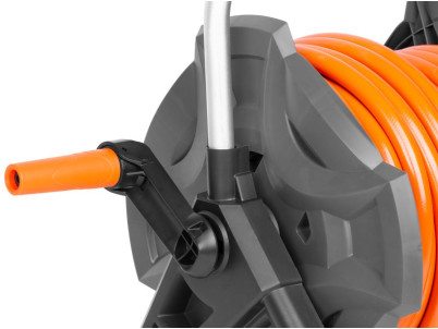 Navíjač Strend Pro, so záhradnou hadicou 1/2", L-30 m, nastaviteľná dýza + 2x rýchlospojka + adaptér