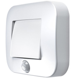 Svietidlo LEDVANCE NIGHTLUX® Hall White, so senzorom pohybu, naklápacie, 3xAAA, 84x73x22 mm