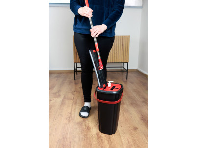 Súprava upratovacia mop QuickShine MagicHome, plochý, s 8 lit. žmýkacím vedrom, na podlahy Súprava upratovacia mop QuickShine MagicHome, plochý, s 8 lit. žmýkacím vedrom, na podlahy