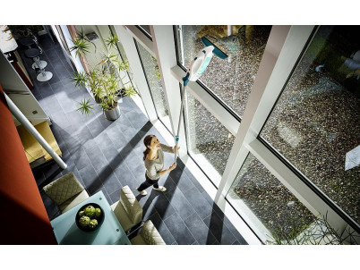Čistič okien LEIFHEIT 51003 Window cleaner, s tyčou 43 cm, mop a vysávač na okná, akumulátorový