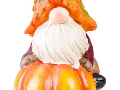 Dekorácia MagicHome Nature, Trpaslík na tekvici, polyresin, 10x11,5x18,5 cm