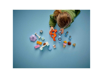 10458 Bluey a výlet na zmrzlinu LEGO