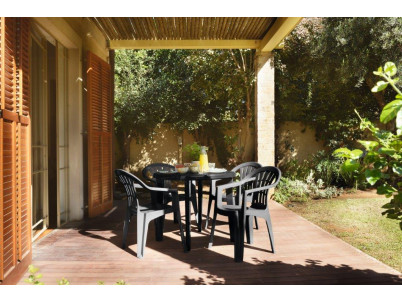 Záhradný stôl Keter Lisa plastový grafitový