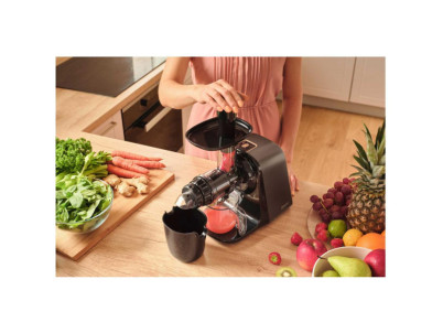 SSJ 0900BK Závitovkový odšťavň. SENCOR