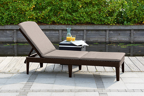 Lehátko Keter Jaipur hnedé s polstrom